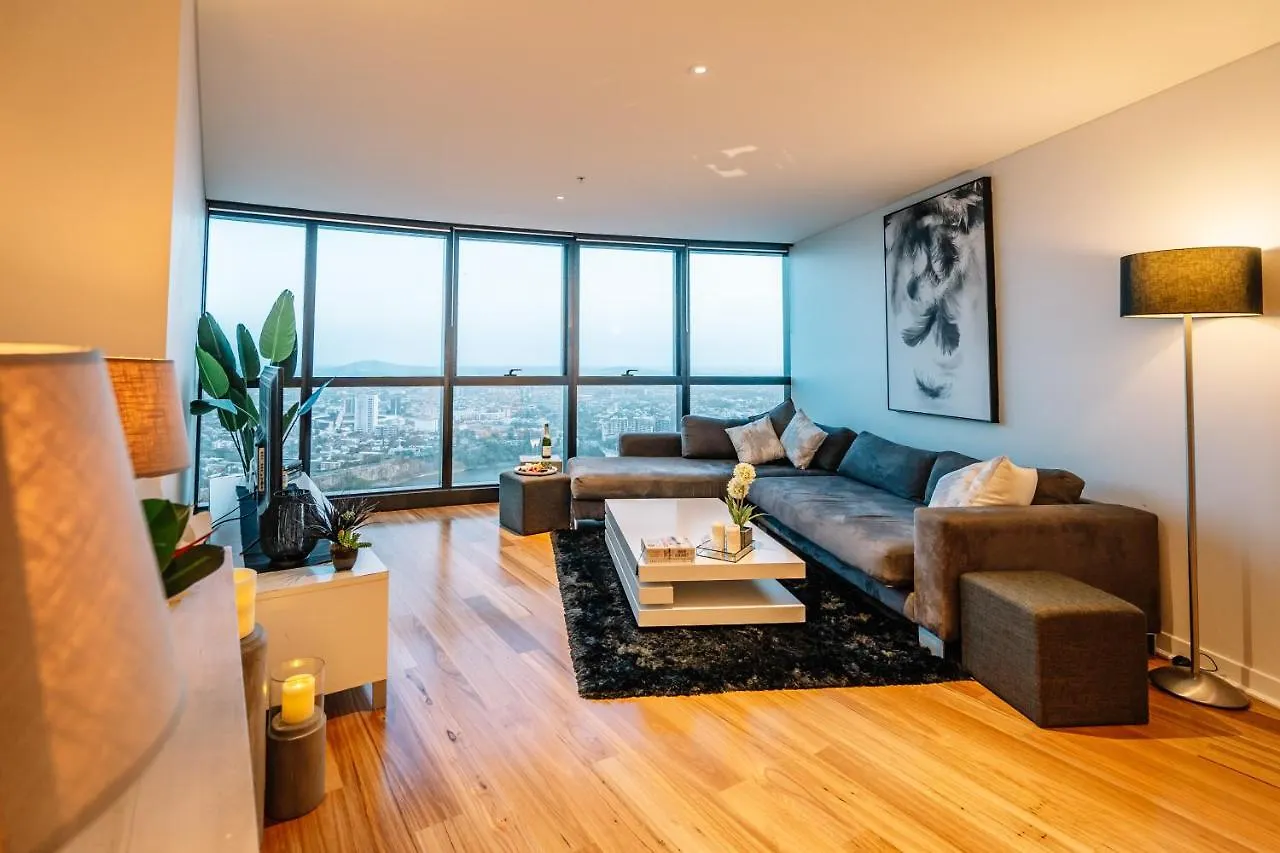 Apartment Hotel Heavenly Views Above 60F - New Luxury 2Bd/2Bath. Brisbane
